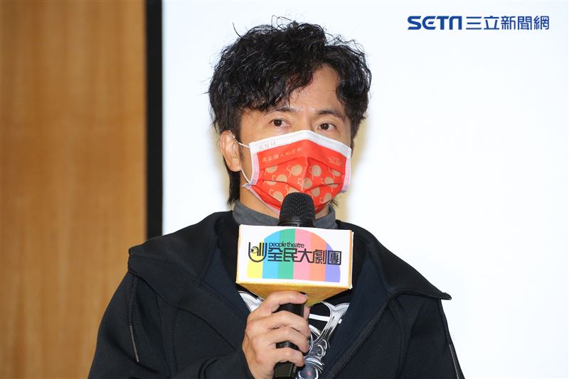 郭子乾、唐從聖、康茵茵、張瀞云、呂紹齊、龍龍、廖曉彤出席舞台劇《仁愛路六號》記者會。（圖／記者楊澍攝影）