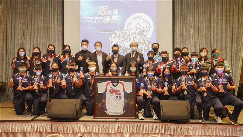 U18世界盃台灣奪銀　壘協辦慶功宴
