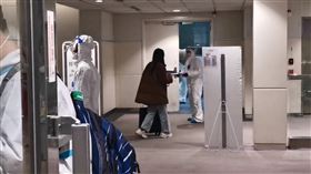 春節高峰估4200人入境！王必勝進駐桃機　採檢現場曝光