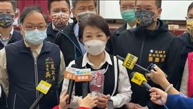 盧秀燕說明下周疫苗接種新政策。(圖／翻攝畫面)
