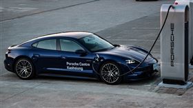 ▲台灣保時捷建置100支充電樁。（圖／Porsche提供）