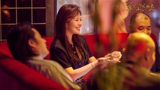 《華燈》摸劉品言大腿！日老師揭內幕