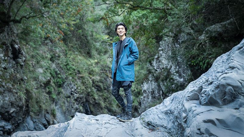 露營遇0度寒流　男星吃蟲蛹險撐不過