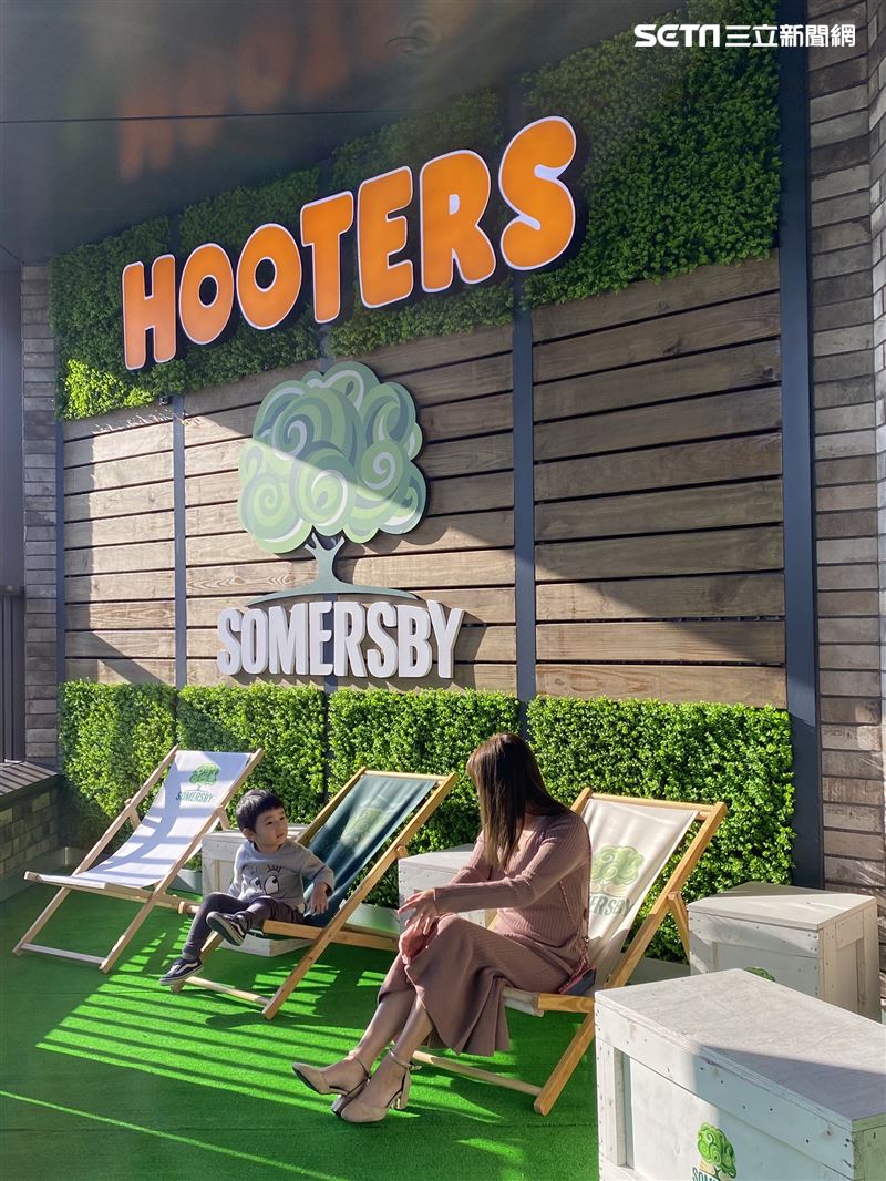 Hooters在台25年，第一次走出台北市，鎖定新竹地區消費力，在遠百竹北店擴點。（圖／記者羅欣怡攝影）