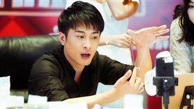 中國直播主辛巴（辛有志）爆「賣假燕窩」，須賠償人民幣7968萬元（約台幣3億1872萬元）。微博