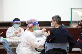 台中17日起設47處疫苗快打站