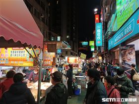 晴光夜市(記者陳弋攝影)