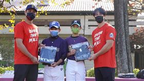 蘇智傑與曾陶鎔擔任一日教練，陪伴小選手度過美好的周末時光。
（圖／球員工會提供）