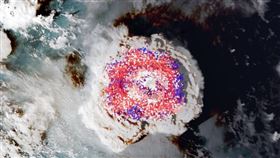 火山爆發 閃電（圖／翻攝自天氣風險臉書）