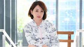 郁方曝光剛出道照片。（圖／翻攝自臉書）