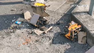 宮廟鞭炮紙盒竄火　阿伯憂釀災幫滅火