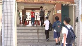 直擊大批學生返校園 家長憂:人多有風險，返校日,上課,遲到