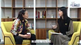 方芳在《看台海》不客氣批評一些台灣藝人到中國賺錢，卻不敢簽演出資格證。（圖／翻攝自《看台海》微博）