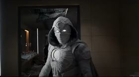 《月光騎士》（Moon Knight）灰白造型。（圖／截自
Disney Plus TW）
