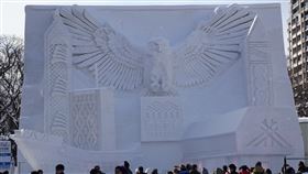 疫情擴大  北海道札幌雪祭活動擬取消日本北海道札幌市原訂2月初舉辦札幌雪祭（冰雪節），但受到COVID-19疫情影響，主辦單位打算取消。圖為109年2月9日札幌雪祭活動的主會場大通公園。中央社記者楊明珠札幌攝  111年1月18日