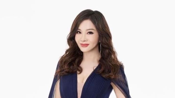 陳美鳳性感新造型曝光　網虧搭電扶梯