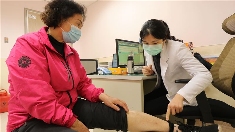 婦冬天泡熱水、蓋厚被竟「皮在癢」？