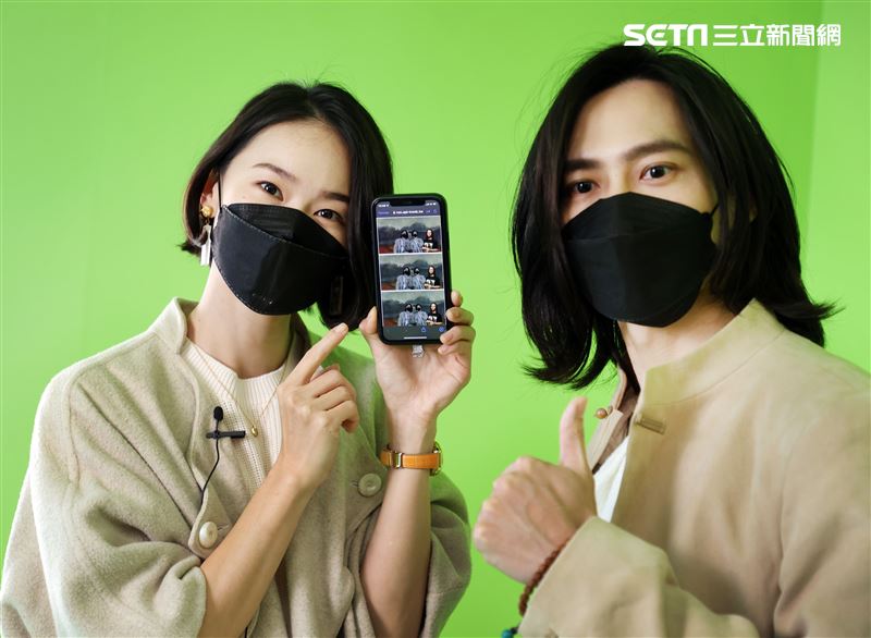 鍾瑶、田士廣出席 開箱「會動的文藝復興」展。（記者邱榮吉/攝影）