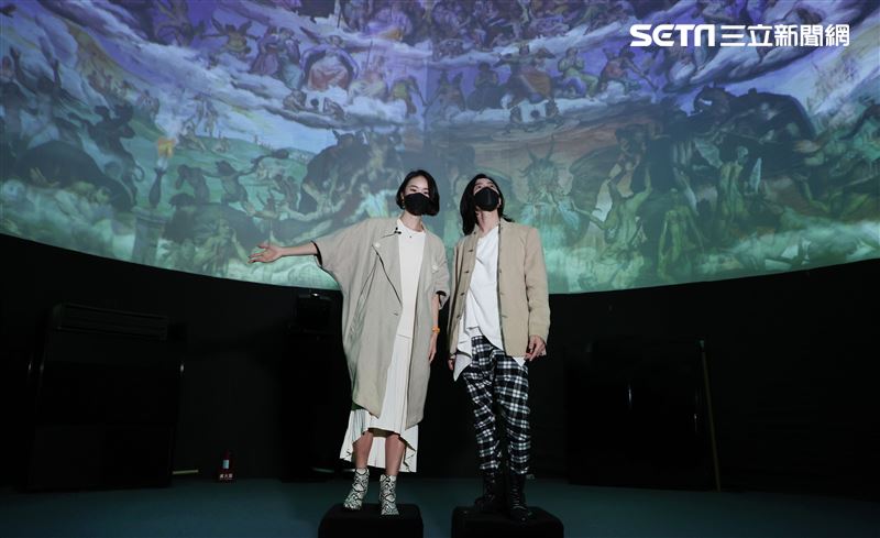 鍾瑶、田士廣出席 開箱「會動的文藝復興」展。（記者邱榮吉/攝影）