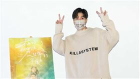 《我吃了那男孩一整年的早餐》婁峻碩、何思靜。（圖／華映提供）