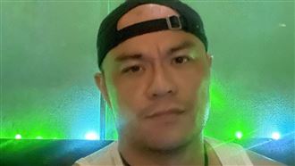 獨／安伯政轉當冷氣工　揭殘酷現實面