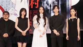 木村光希以白色透視洋裝出席電影處女作《牛首村》首映。（圖／翻攝自Kōki IG）