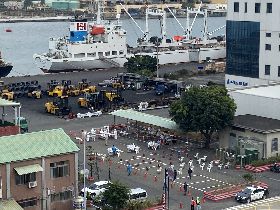 高雄港34號碼頭設快篩站（2）