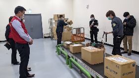 陳吉仲視察中華郵政高雄郵件處理中心