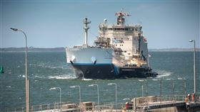 全球第一艘液態氫運輸船Suiso Frontier 20日抵達墨爾本。（圖／翻攝自twitter.com/AustraliaInJPN）
