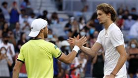 ▲茲韋列夫（Alexander Zverev）直落3擊敗對手挺進澳網16強。（圖／美聯社／達志影像）