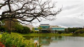 經國七海文化園區開幕（1）經國七海文化園區22日正式開幕，以七海寓所和蔣經國總統圖書館等設施延續園區過往歷史文化脈絡，同時結合周遭劍潭山及七海潭自然美景。中央社記者謝佳璋攝  111年1月22日