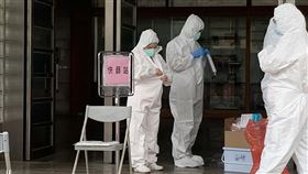 高科大學生確診  校方急召回200多人篩檢高雄科技大學22日表示，21日深夜接獲通知有學生染疫，依市府衛生局要求，調查確診學生2週內接觸對象，共匡列師生200多人，22日下午2時起在旗津校區進行匡列人員快篩和PCR採檢。（高雄科技大學提供）中央社記者曾以寧傳真  111年1月22日