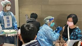 打針（台北市聯合醫院提供）