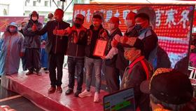 艋舺青山宮攜手大甲聖母宮　北中同步送暖