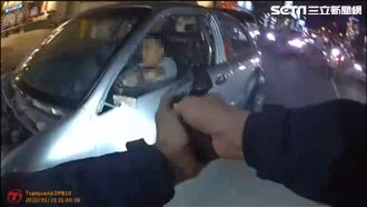 酒駕200萬鋼砲拒檢　狼狽跌倒被逮