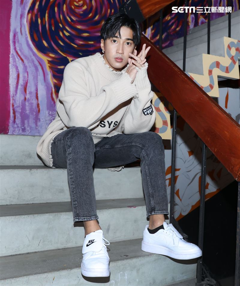 婁峻碩三立新聞網專訪。（記者邱榮吉/攝影）