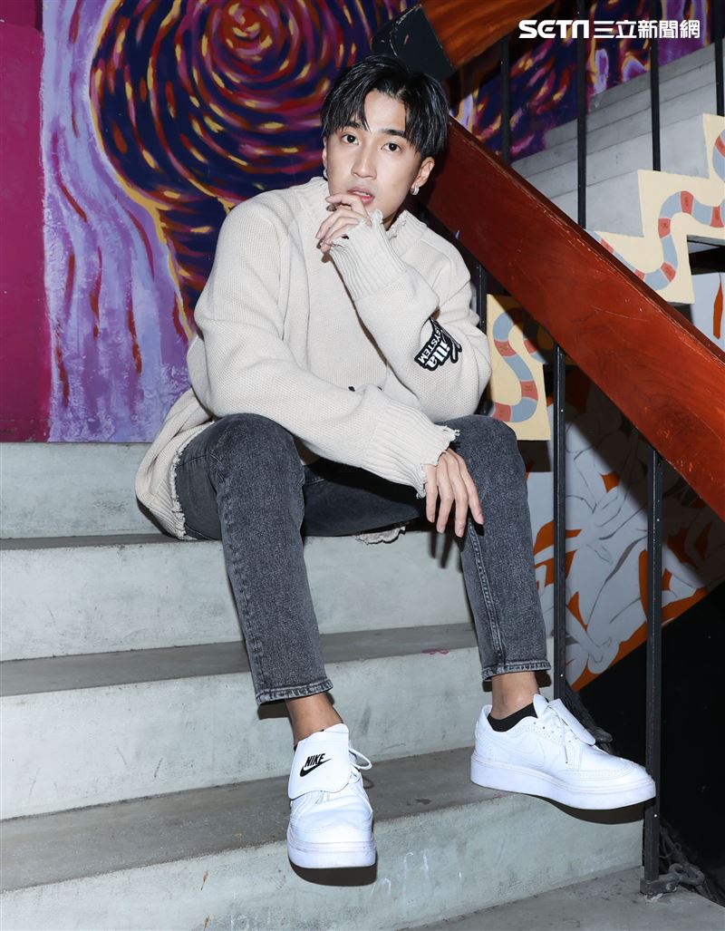 婁峻碩三立新聞網專訪。（記者邱榮吉/攝影）