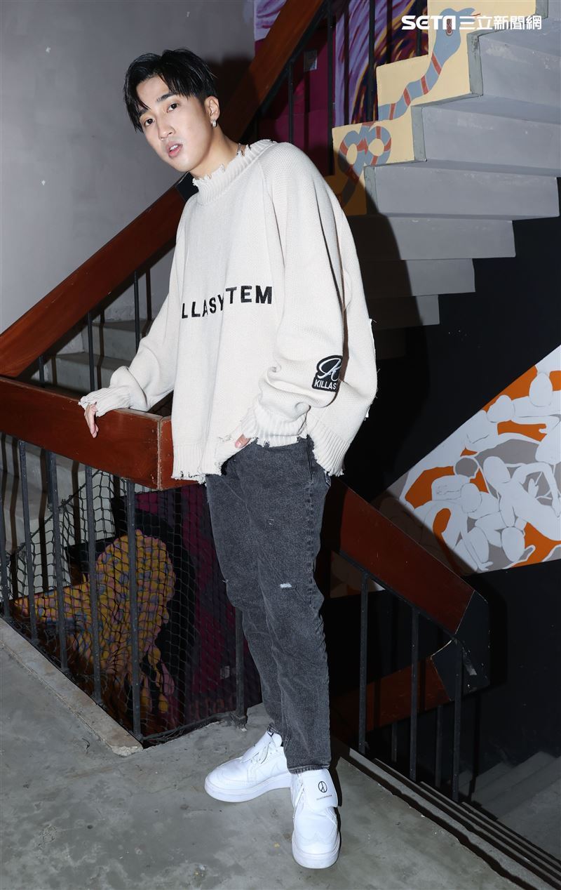 婁峻碩三立新聞網專訪。（記者邱榮吉/攝影）