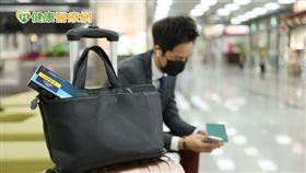 桃園機場群聚感染擴大，提醒民眾積極快篩才能避免染疫而不自知
