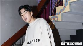 婁峻碩三立新聞網專訪。（記者邱榮吉/攝影）