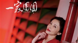 獨／飛新加坡過年　何如芸思兒曝心聲