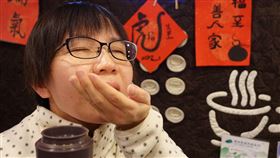 春節傳統習俗多，有人認為「過大年不吃藥，新年就會身體健康」。（圖／台中慈院提供）