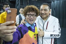 納豆與舅舅、新北市長侯友宜去年4月曾參加同場活動。（圖／新北市政府提供）