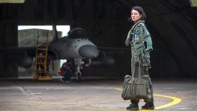 黃偉哲在臉書貼出多張帥氣的空軍第一戰術戰鬥機聯照片。（圖／翻攝自黃偉哲臉書）