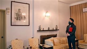 蔣萬安頭寮謁陵蔣經國。(圖／翻攝自蔣萬安臉書)