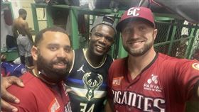 萊福力貼出和加百利與德保拉的合照。（圖／翻攝自萊福力ＩＧ）