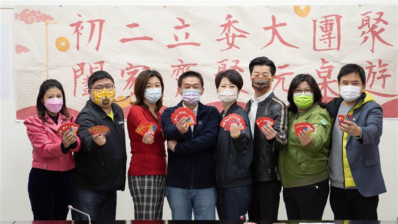 許智傑玩「政治桌遊」　立委們喊救命