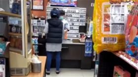 超商列印多按了7張　天龍大媽「賴皮不付錢」怒噴：你們宜蘭才這樣。爆料公社官網