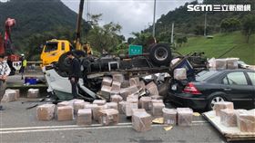 石碇交流道,貨車翻覆,身亡,新北,翻攝畫面
