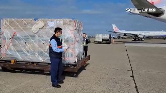 百萬劑莫德納抵台　雙北過年開放接種